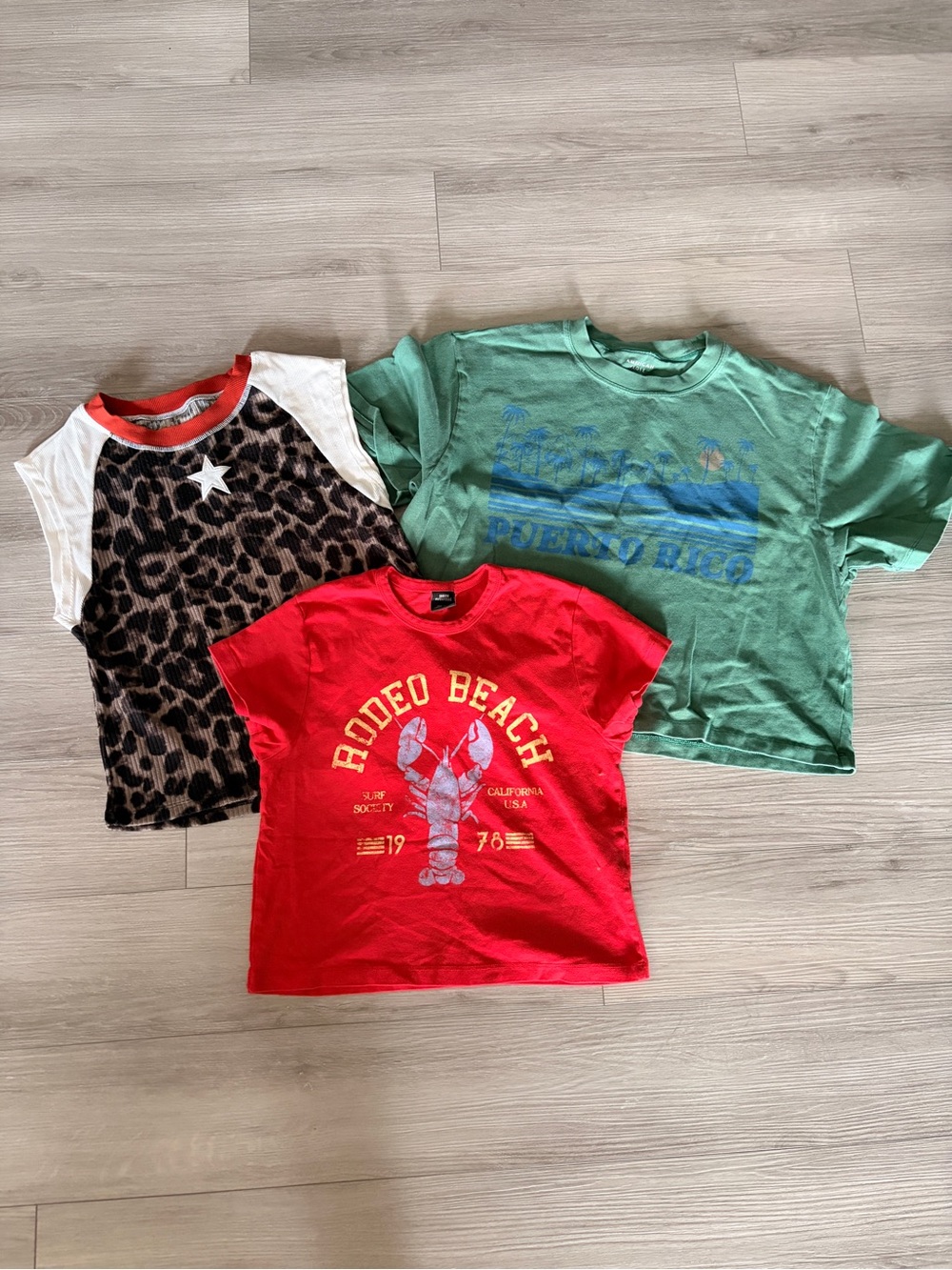 Graphic tshirt bundle !